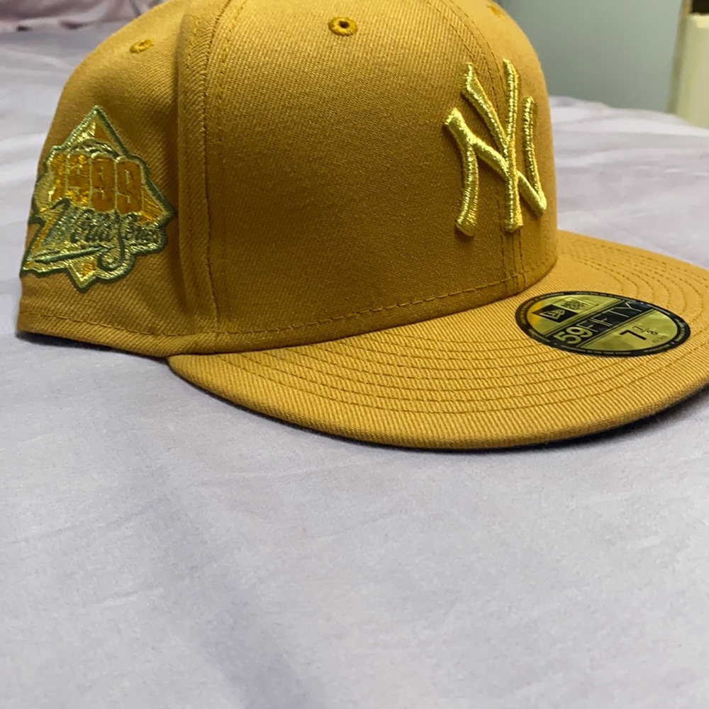 Rust and olive NYY 1999 WS PATCH GREEN UV